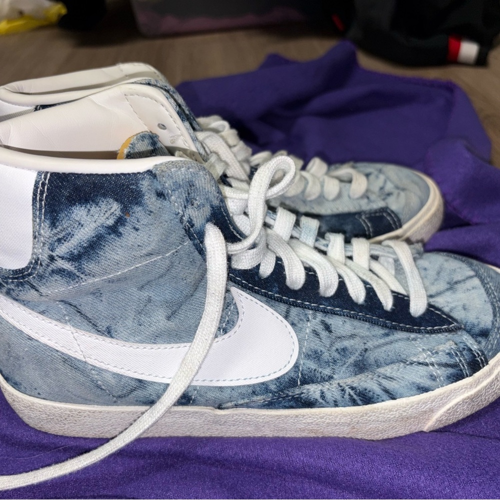 Nike Women's Blue and White High-Top Sneakers